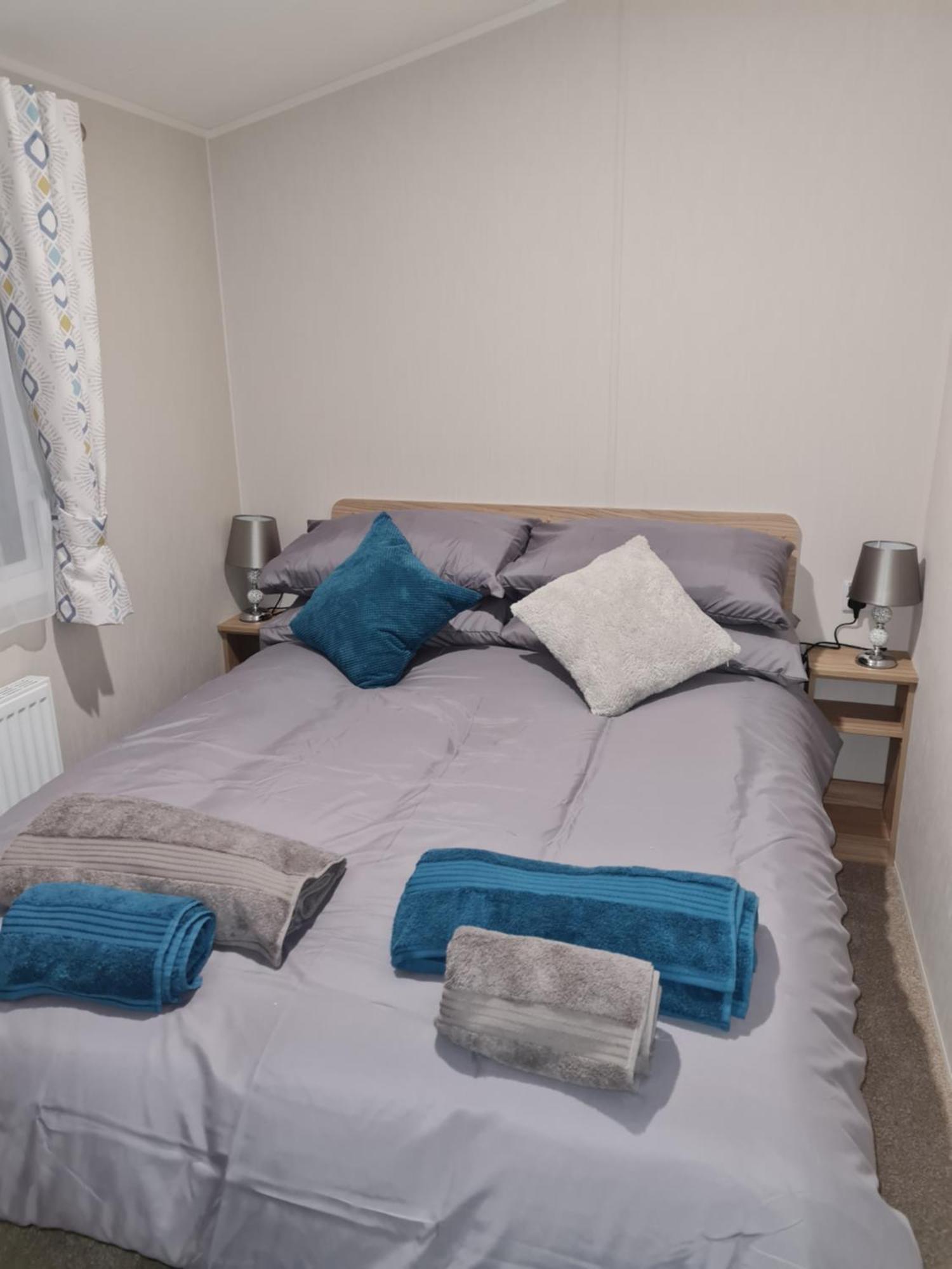 Golf And Leisure Retreat Hotel Great Yarmouth Bagian luar foto
