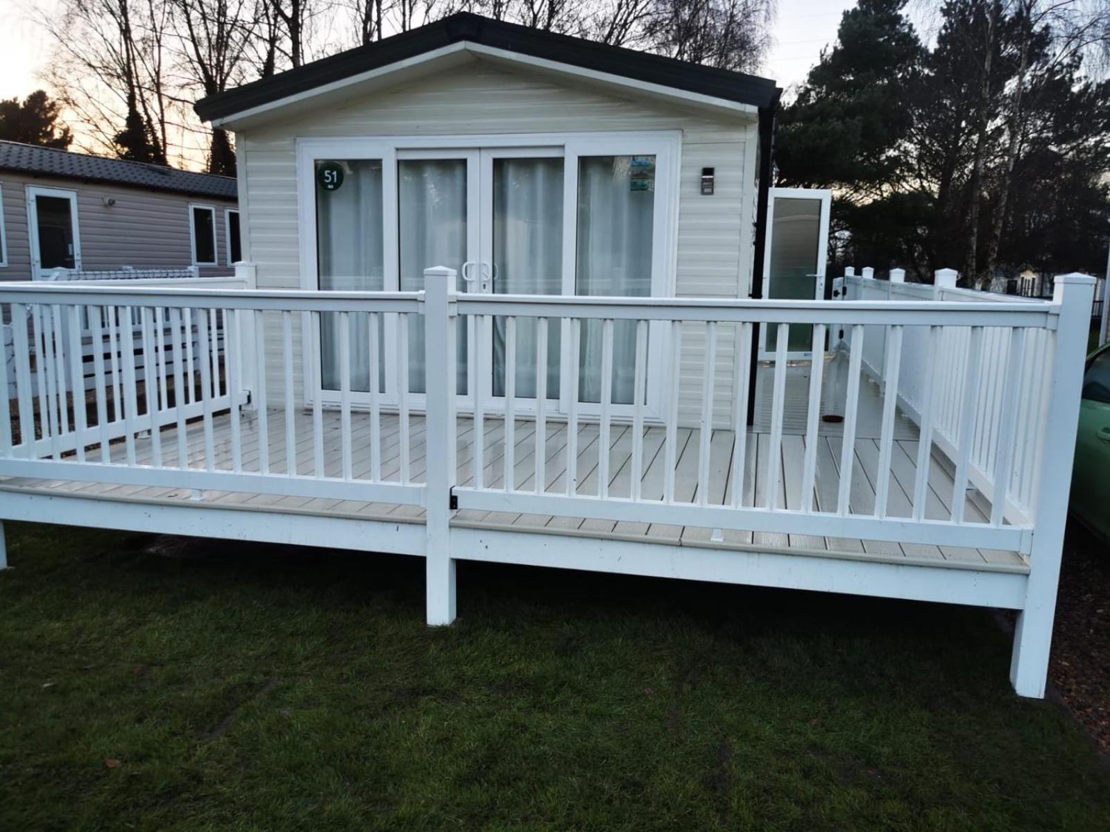 Golf And Leisure Retreat Hotel Great Yarmouth Bagian luar foto